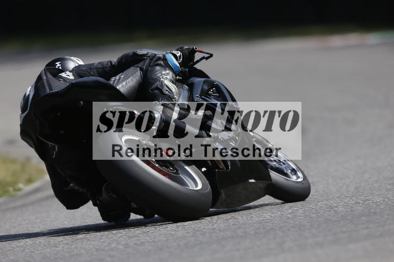 /45 10.08.2025 Plüss Moto Sport ADR/Freies Fahren/backside